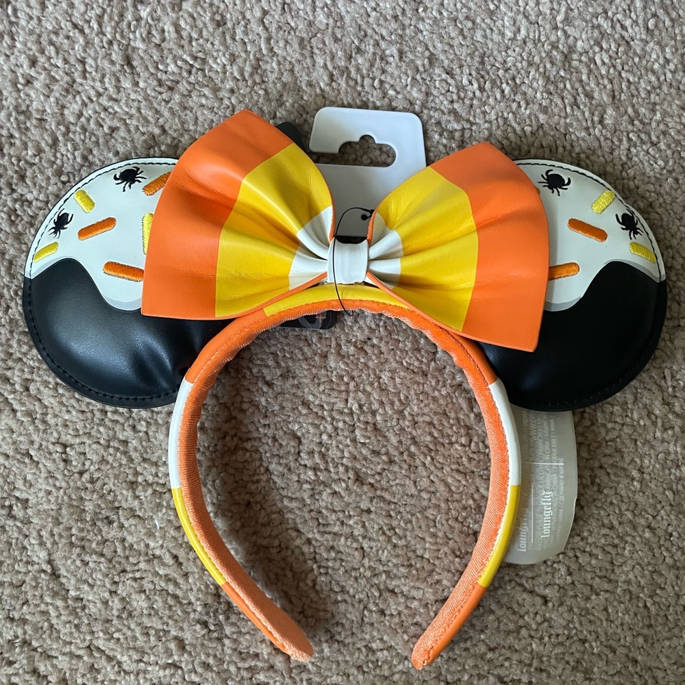 🖤🖤🖤SOLD🖤🖤🖤  Glow-in-the-Dark Mickey Ears with Candy Corn Bow